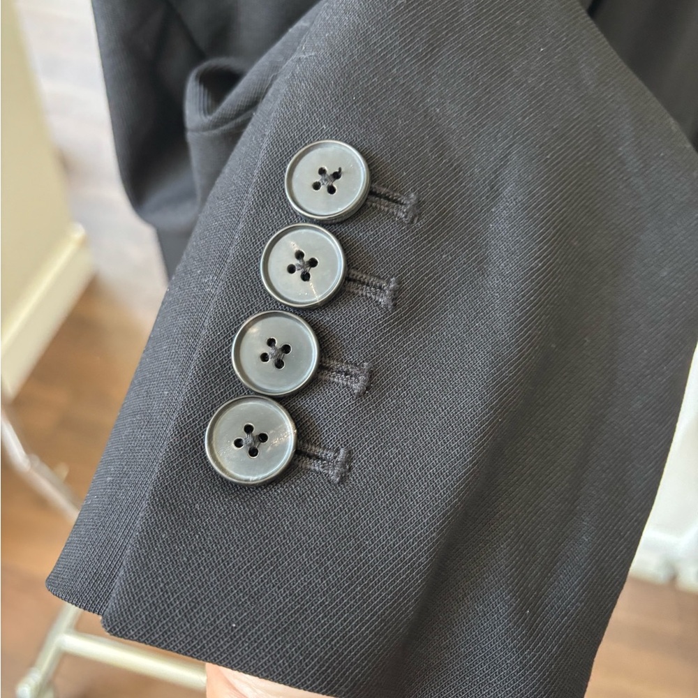 Babaton Classic Black Blazer - Picture 4 of 6